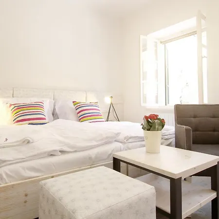 拉尔戈旅馆 招待所